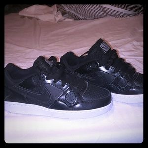 Nike air ones size 5